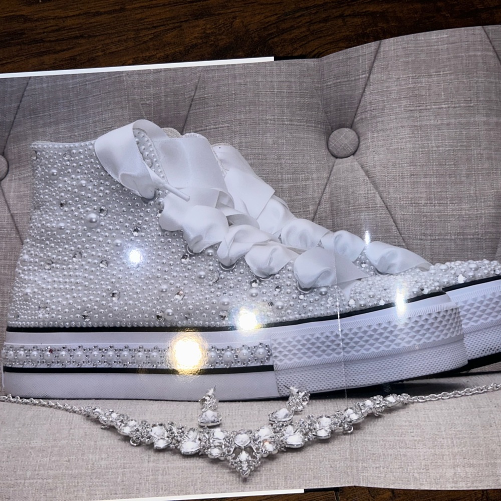 *will add more pictures of the shoes* 
CUSTOM BRIDAL CONVERSE  SIZE 9.5